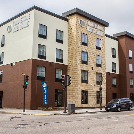 Cobblestone Hotel & Suites - 치페와 폴스 외부 사진